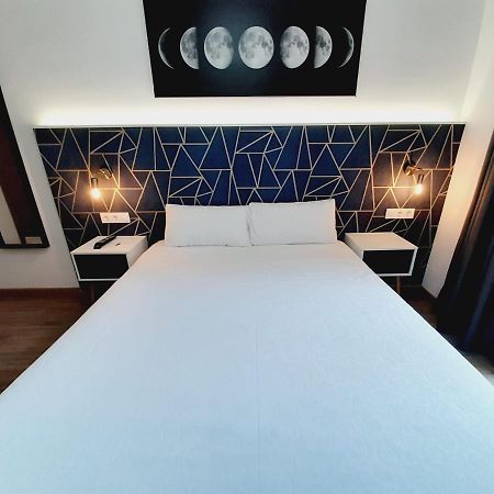 Hostal Laia By Gaiarooms Barcelona Zewnętrze zdjęcie