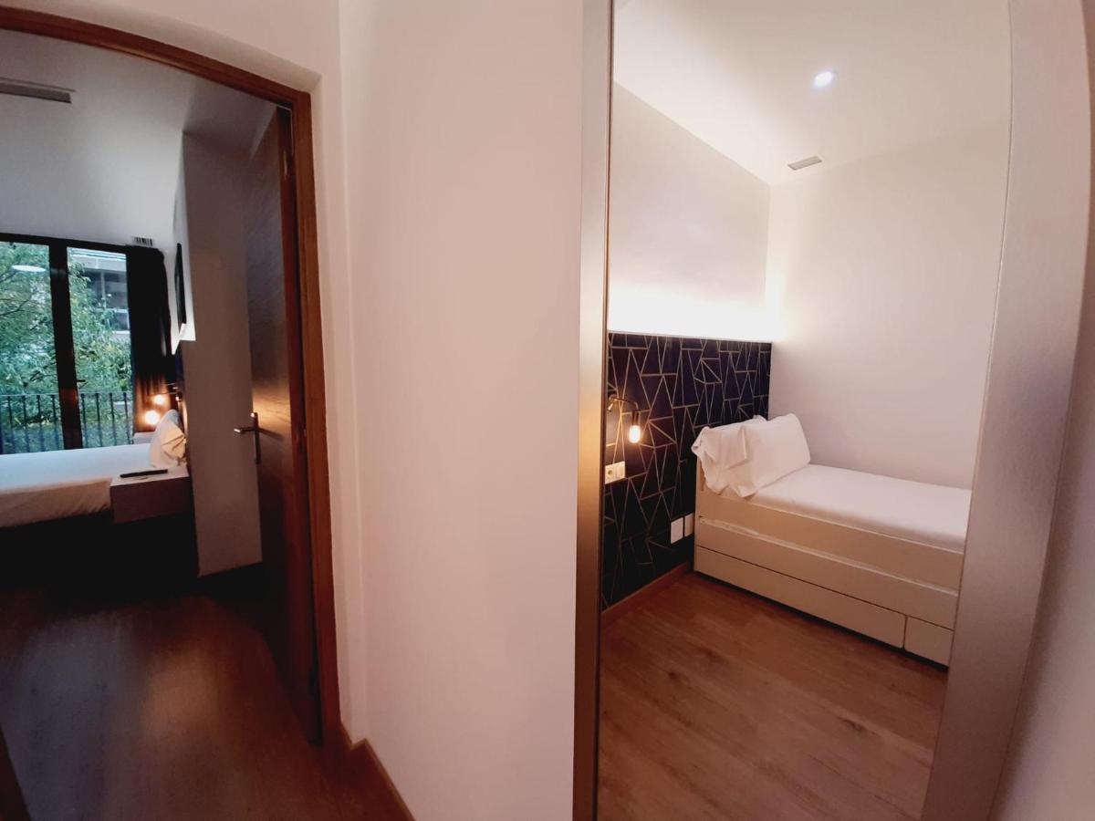Hostal Laia By Gaiarooms Barcelona Zewnętrze zdjęcie