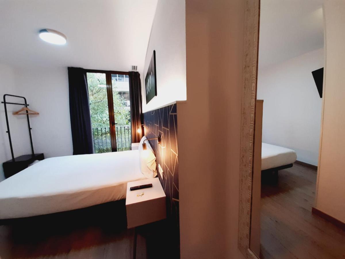 Hostal Laia By Gaiarooms Barcelona Zewnętrze zdjęcie