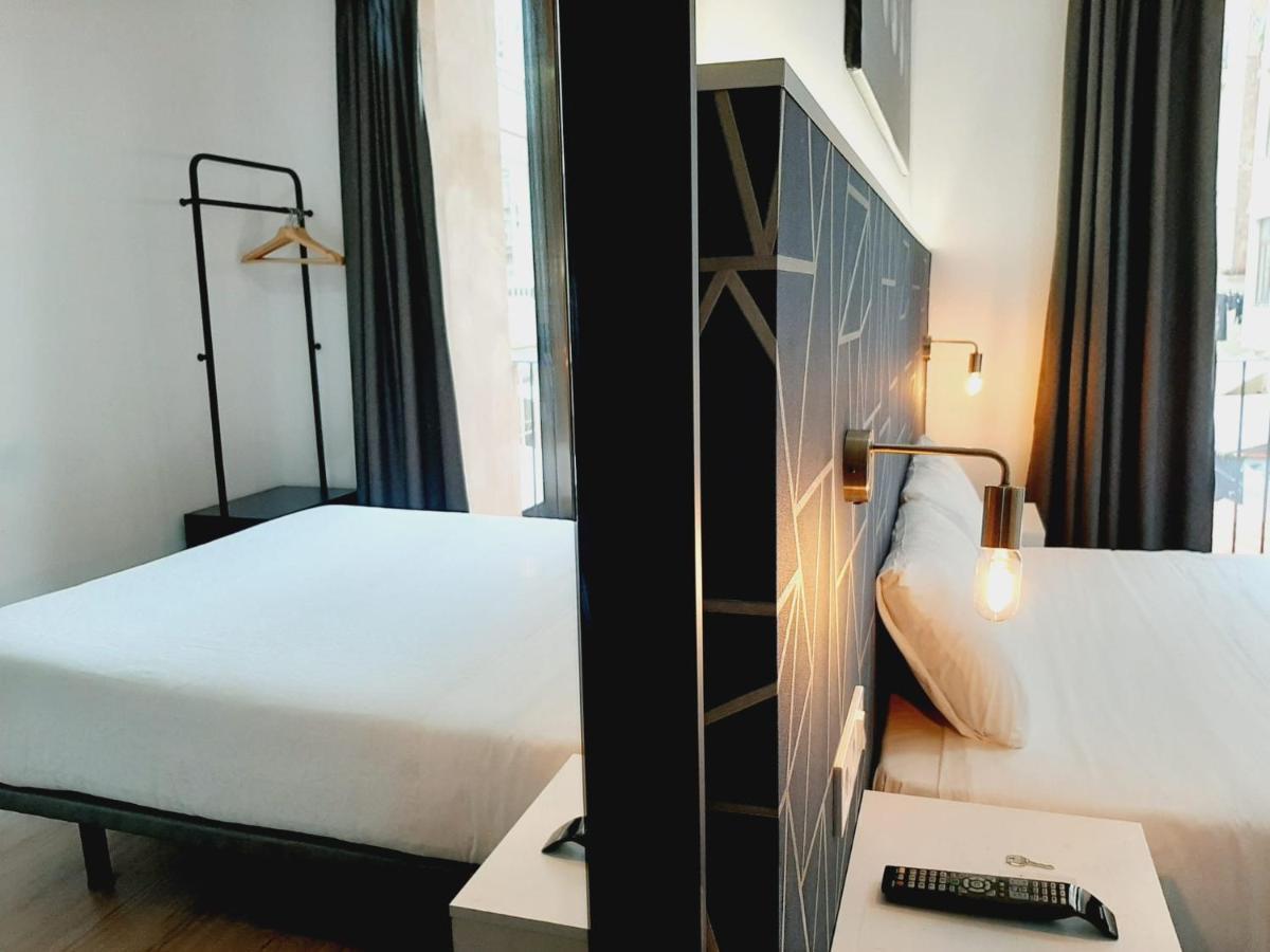 Hostal Laia By Gaiarooms Barcelona Zewnętrze zdjęcie