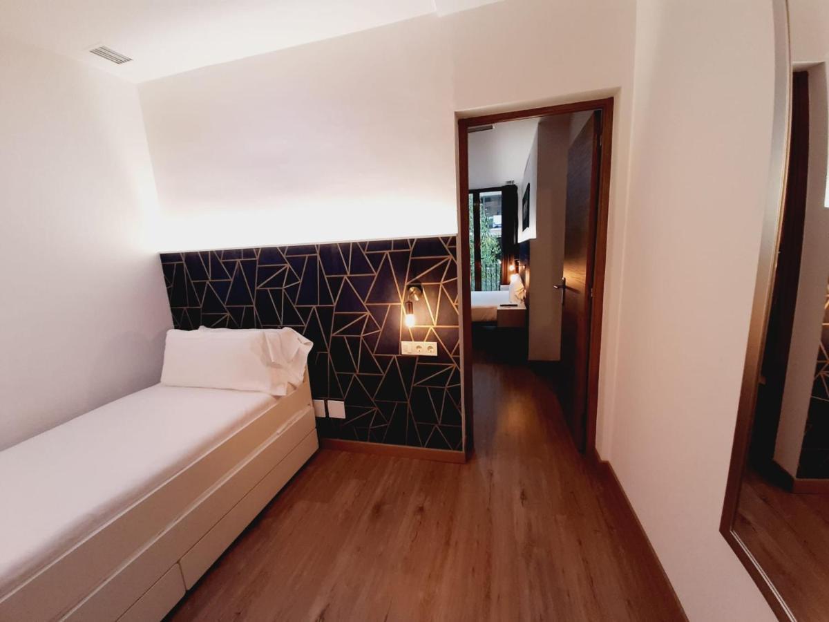 Hostal Laia By Gaiarooms Barcelona Zewnętrze zdjęcie
