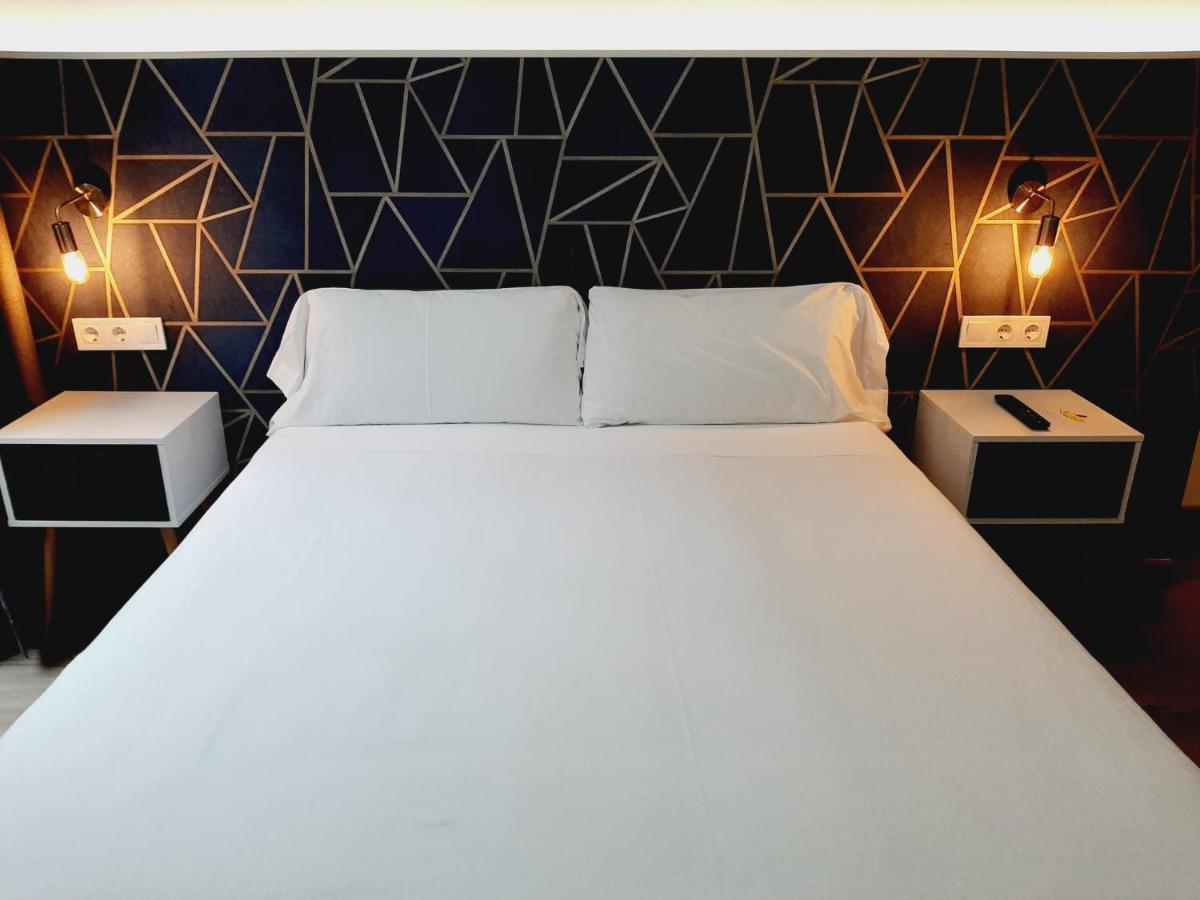 Hostal Laia By Gaiarooms Barcelona Zewnętrze zdjęcie